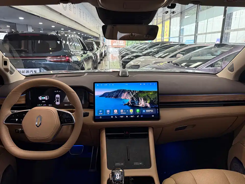 AITO Ask the world M7