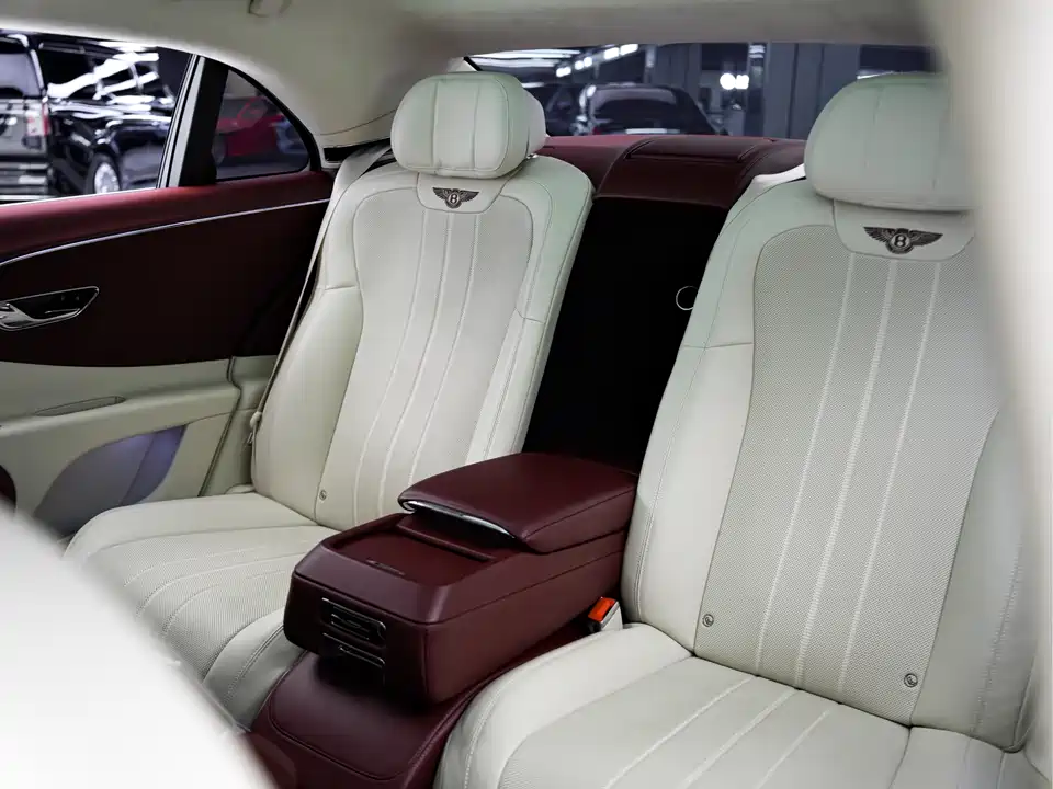 Bentley Flying
