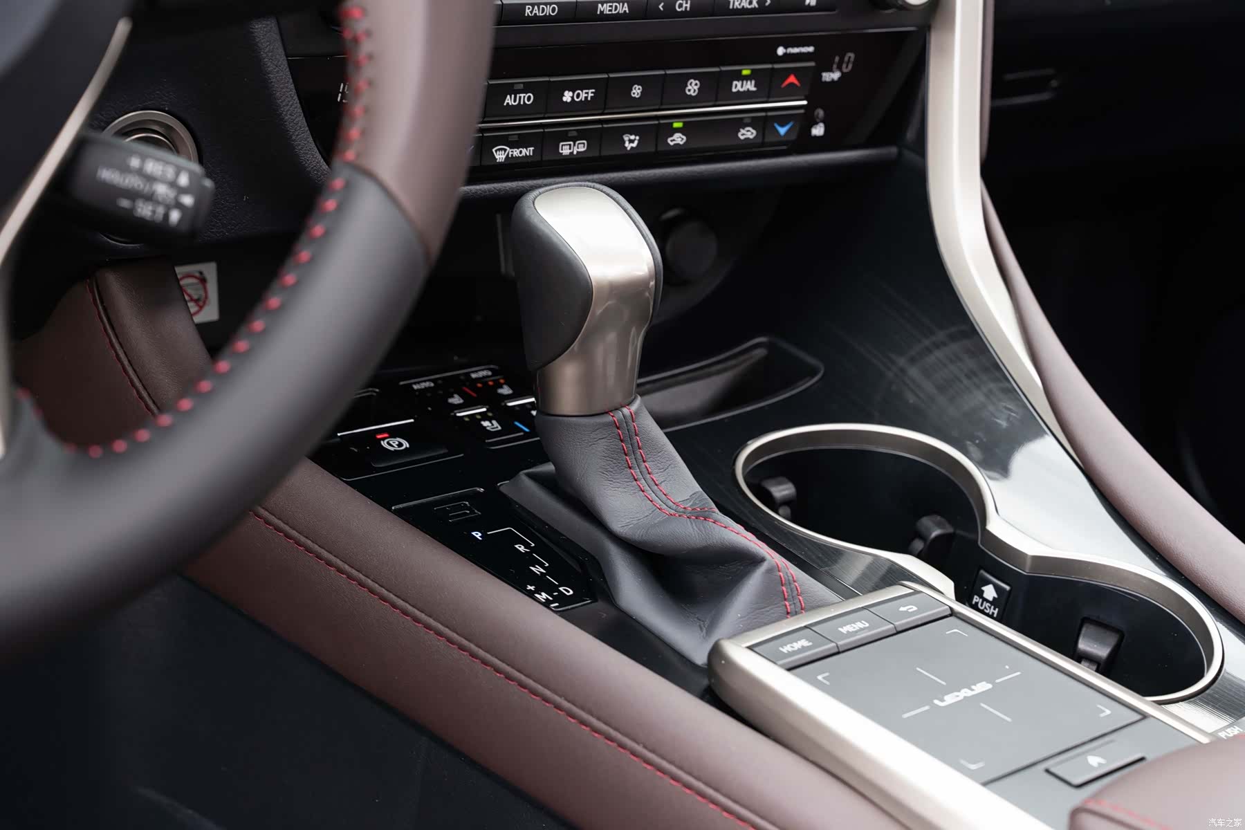 Lexus RX, 2022 15