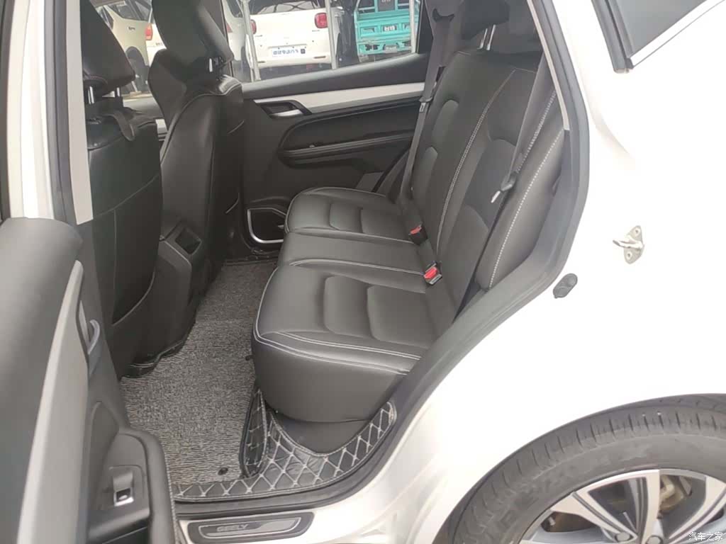 Geely X6, 2020 17