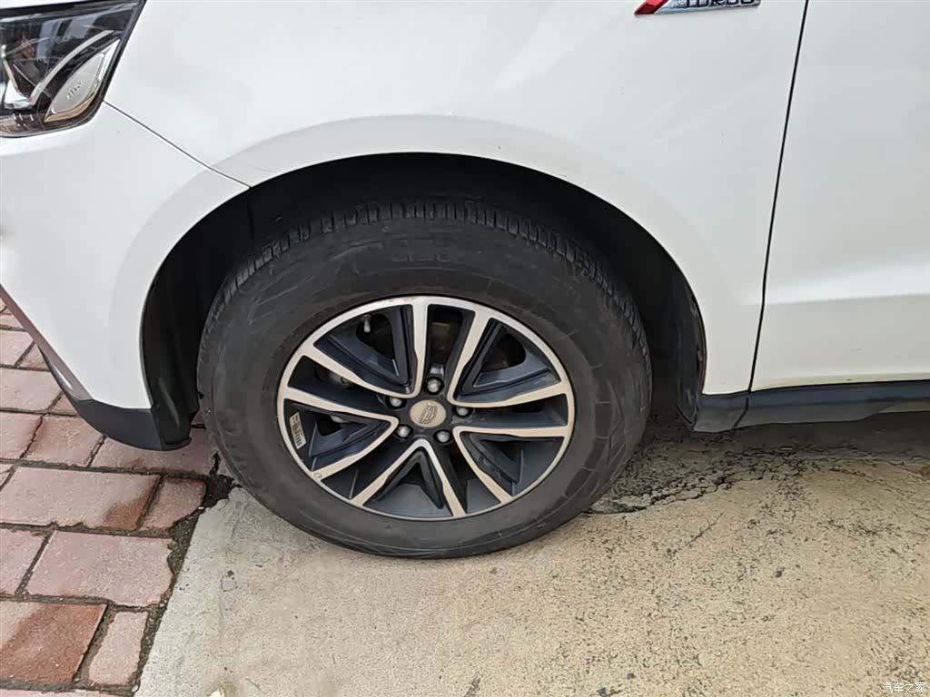 Geely X6, 2019 23