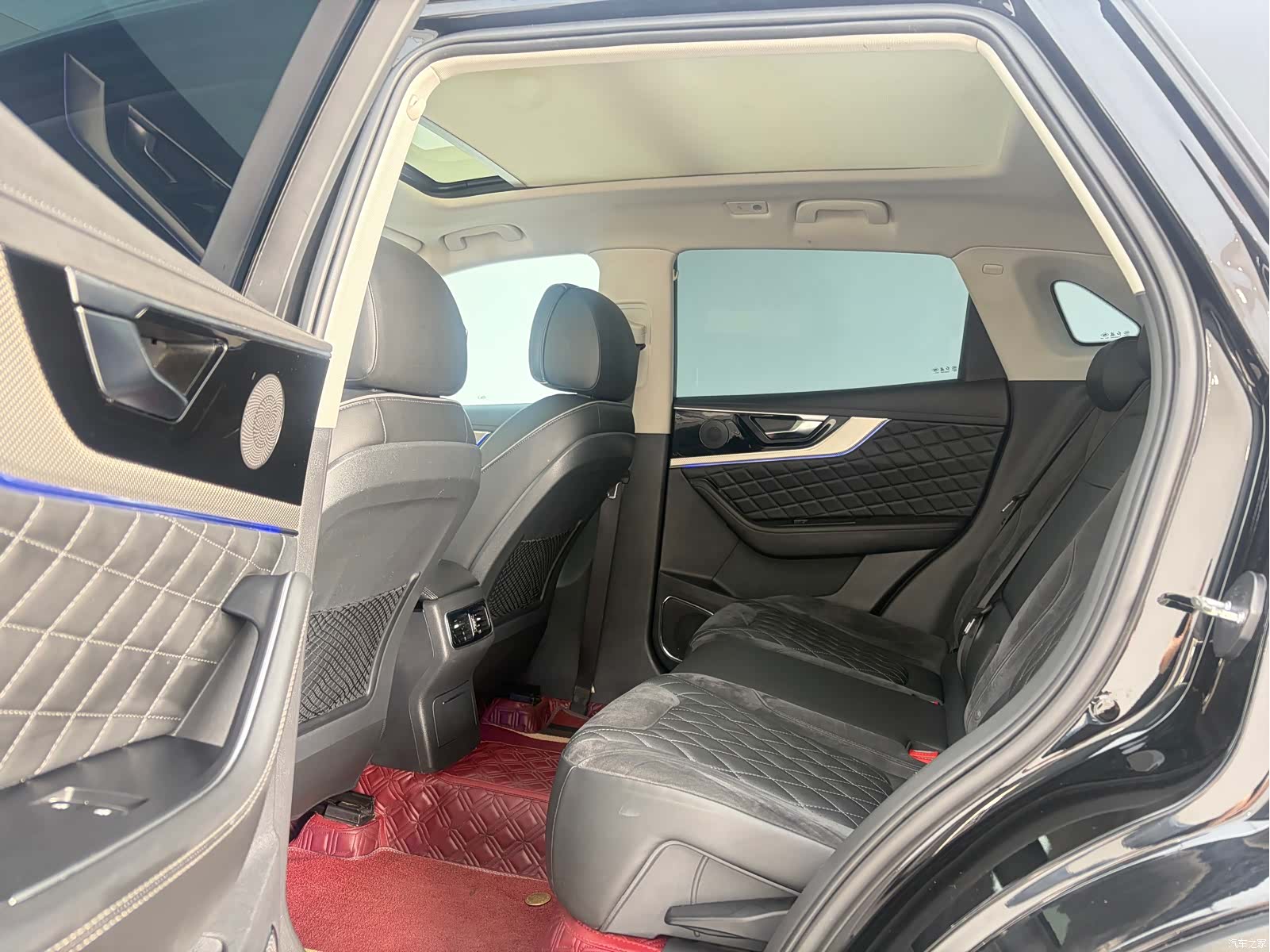 Hongqi HS5, 2020 7