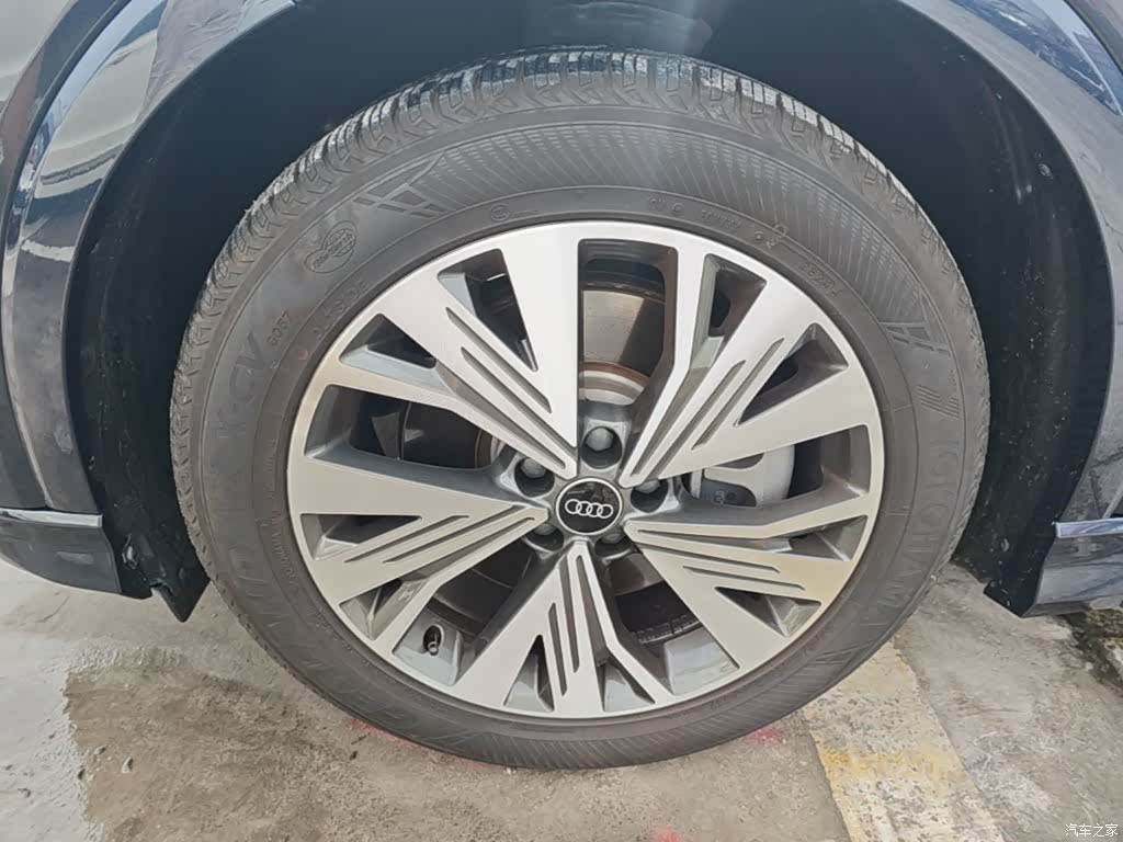 Audi Q4 e-tron, 2023 23