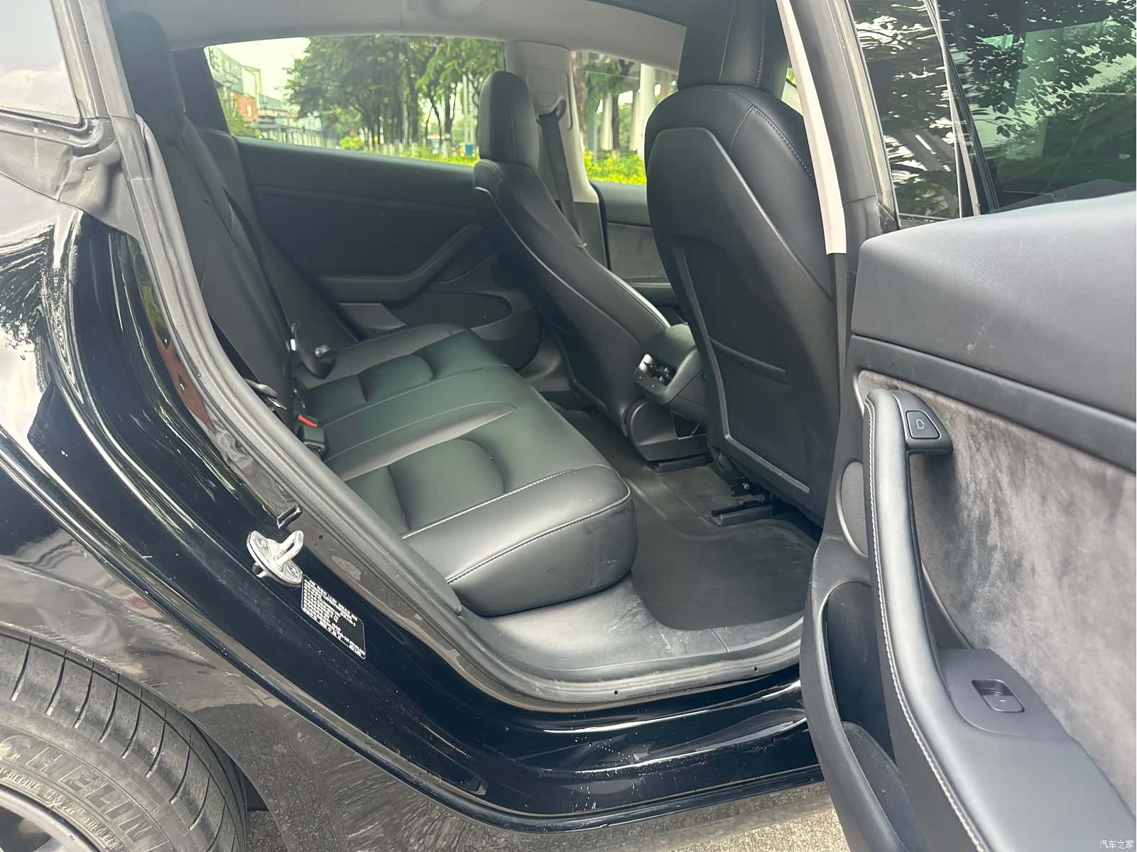 Tesla Model 3, 2022 11
