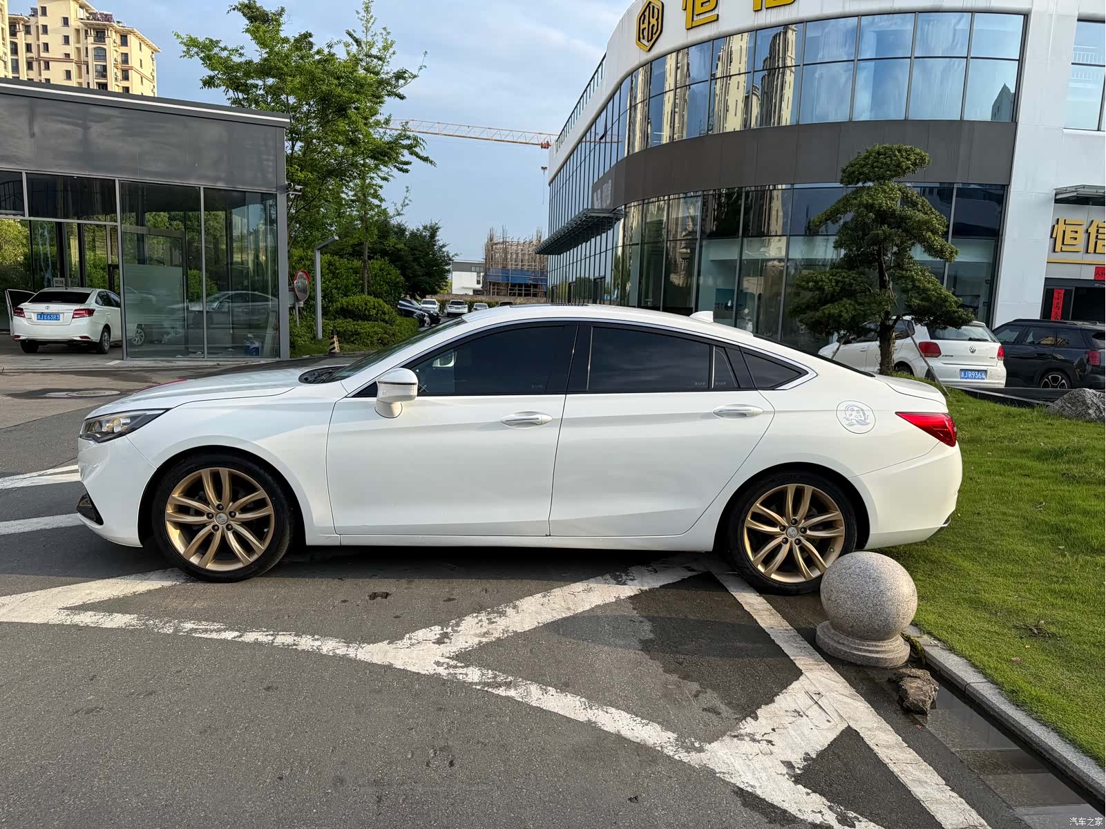 Hongqi H5, 2018 3