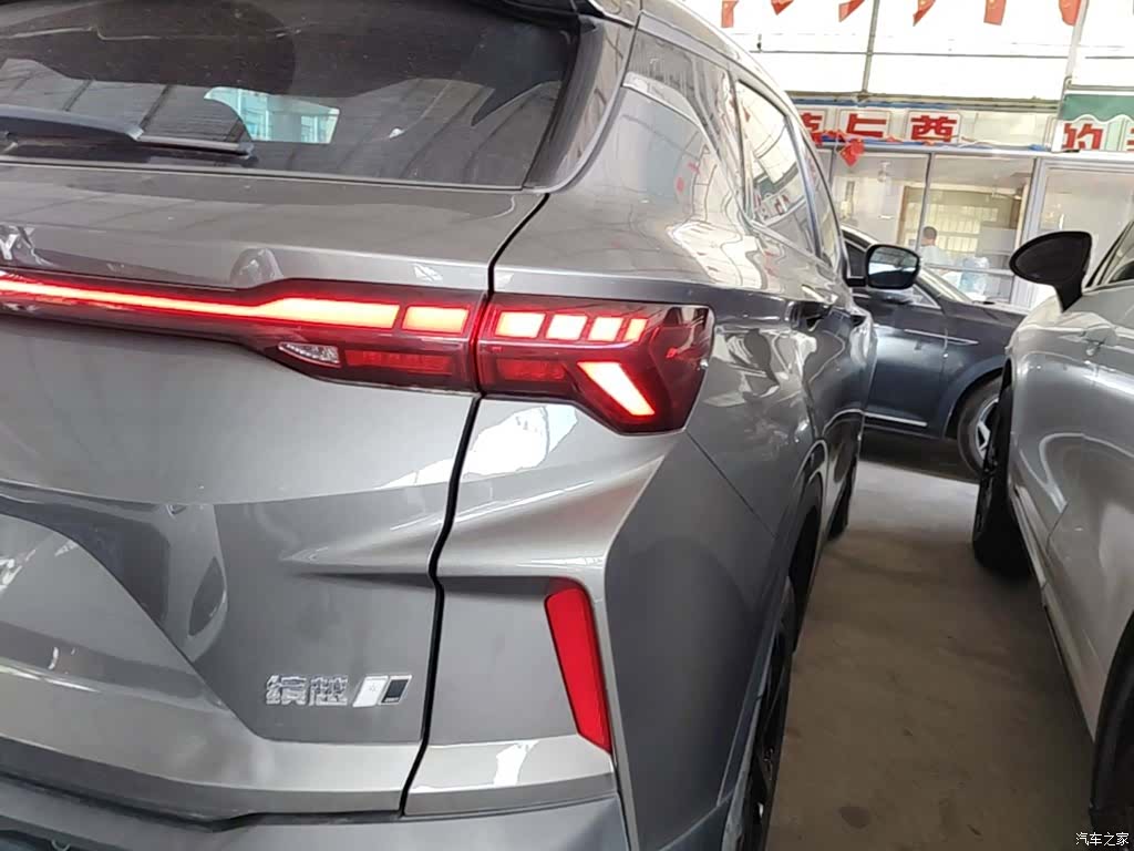 Geely Coolray, 2022 8