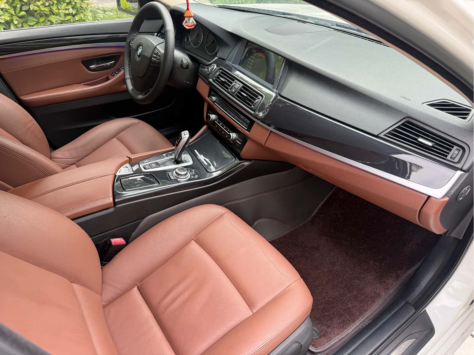 BMW 5 Series, 2014 11