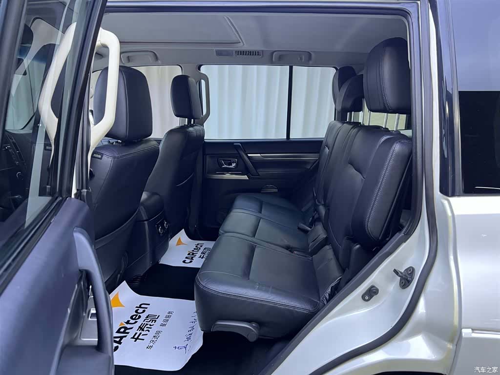 Mitsubishi Pajero, 2015 8