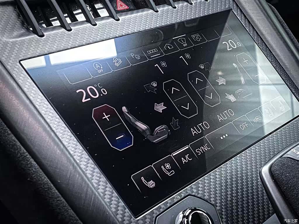Lamborghini Urus, 2023 19