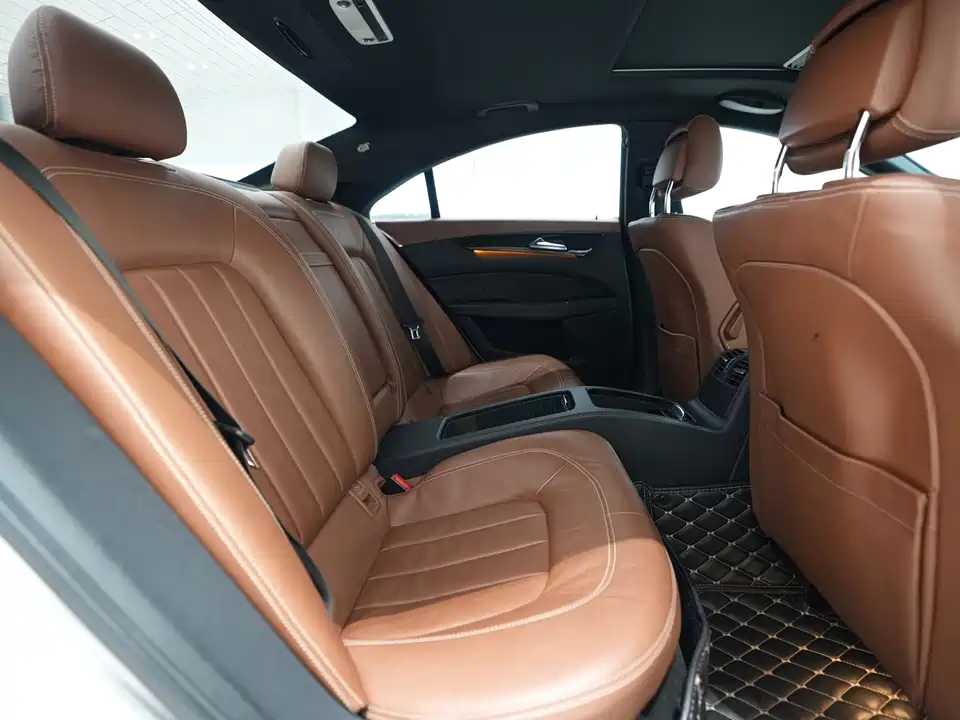 Mercedes-Benz CLS Mercedes-Benz CLS