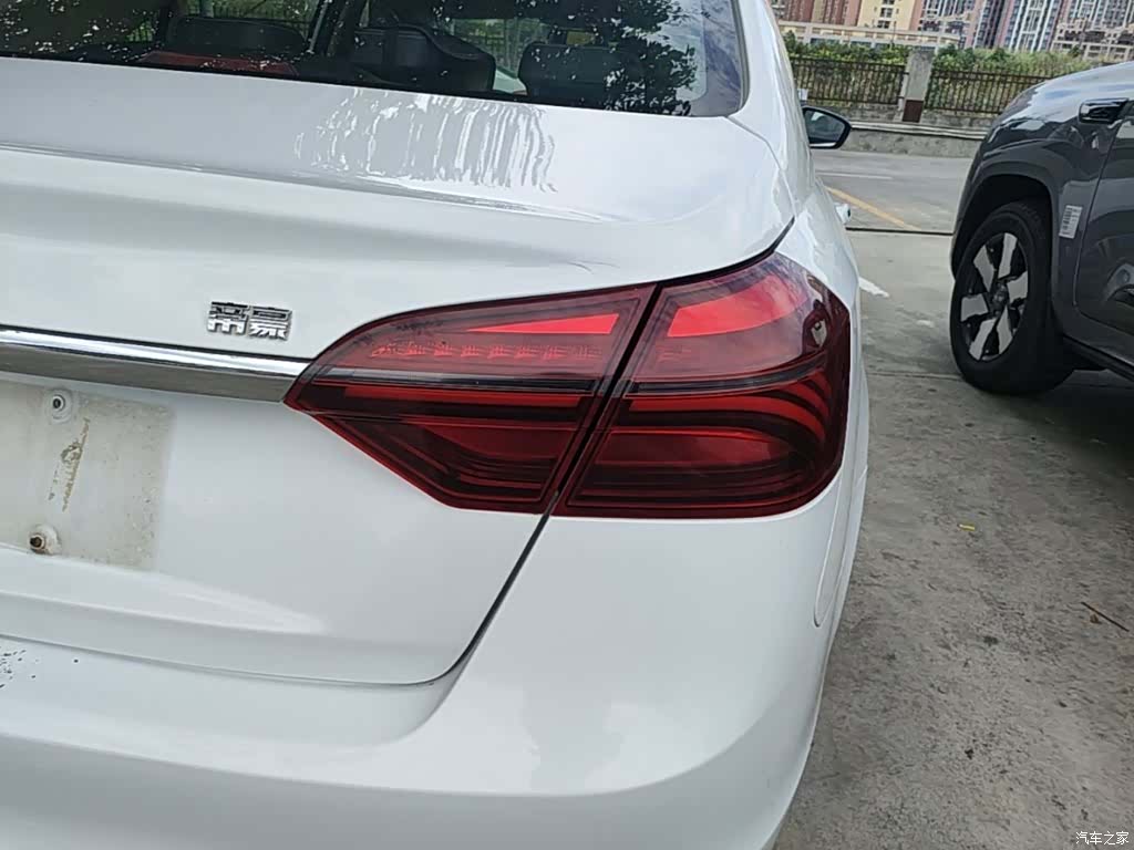 Geely Emgrand, 2018 8