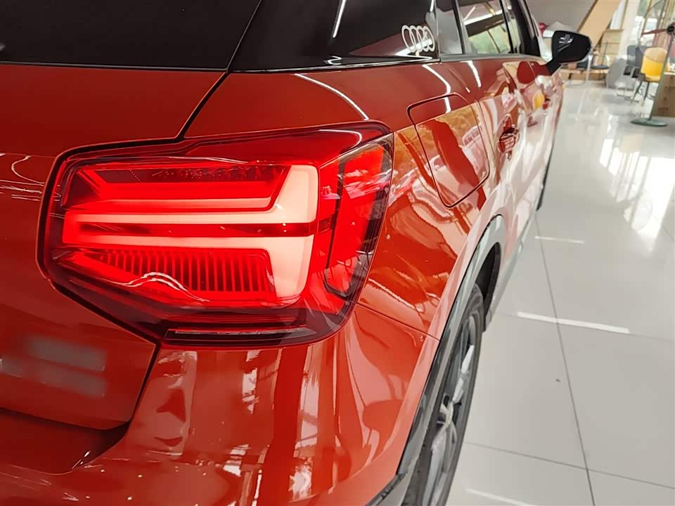 Audi Q2L Audi Q2L