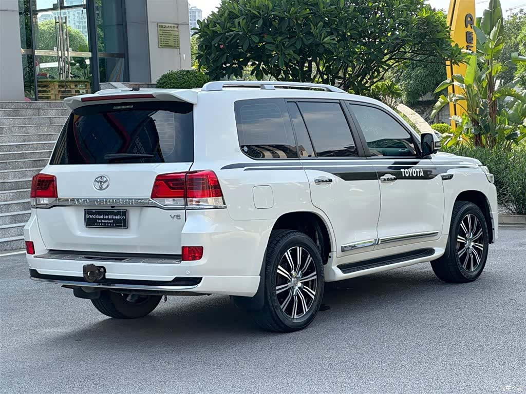 Toyota Land Cruiser, 2020 9