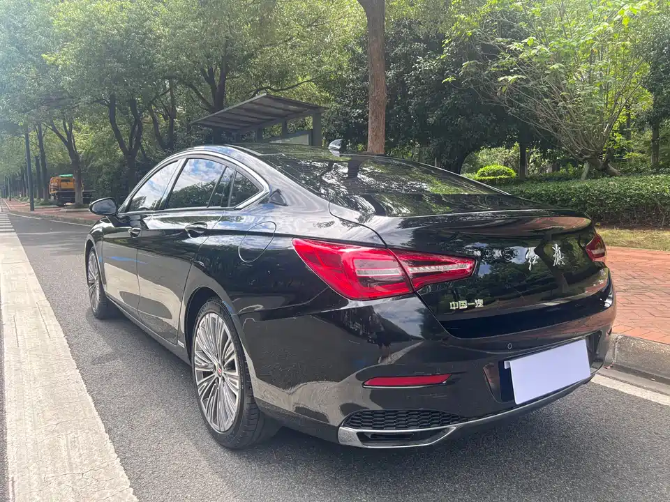 Hongqi H5