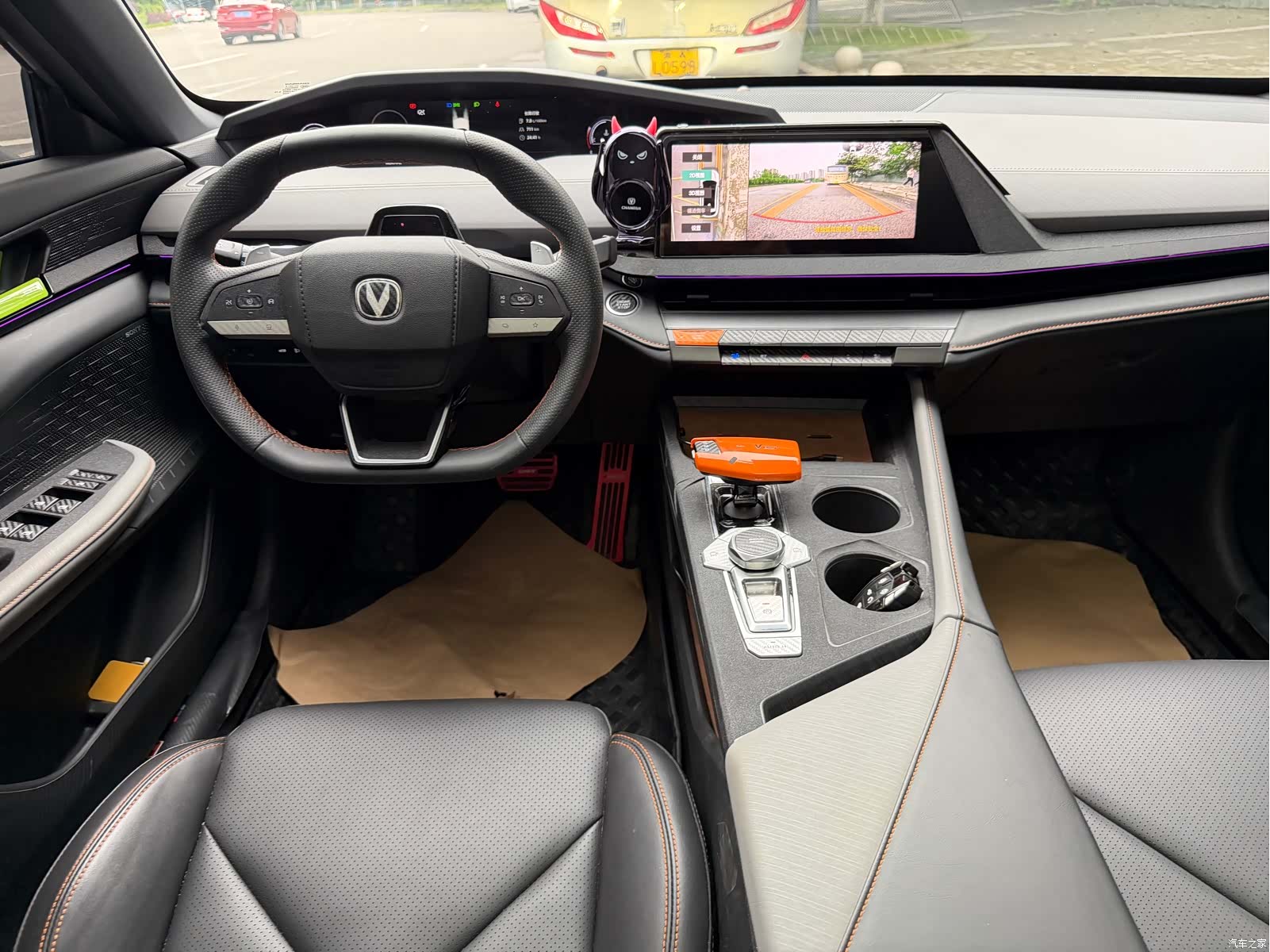 Changan UNI-V, 2022 10