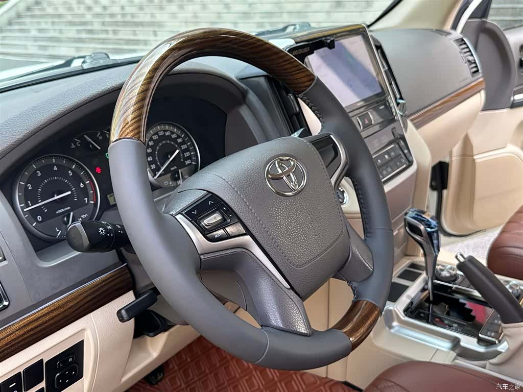 Toyota Land Cruiser, 2020 23