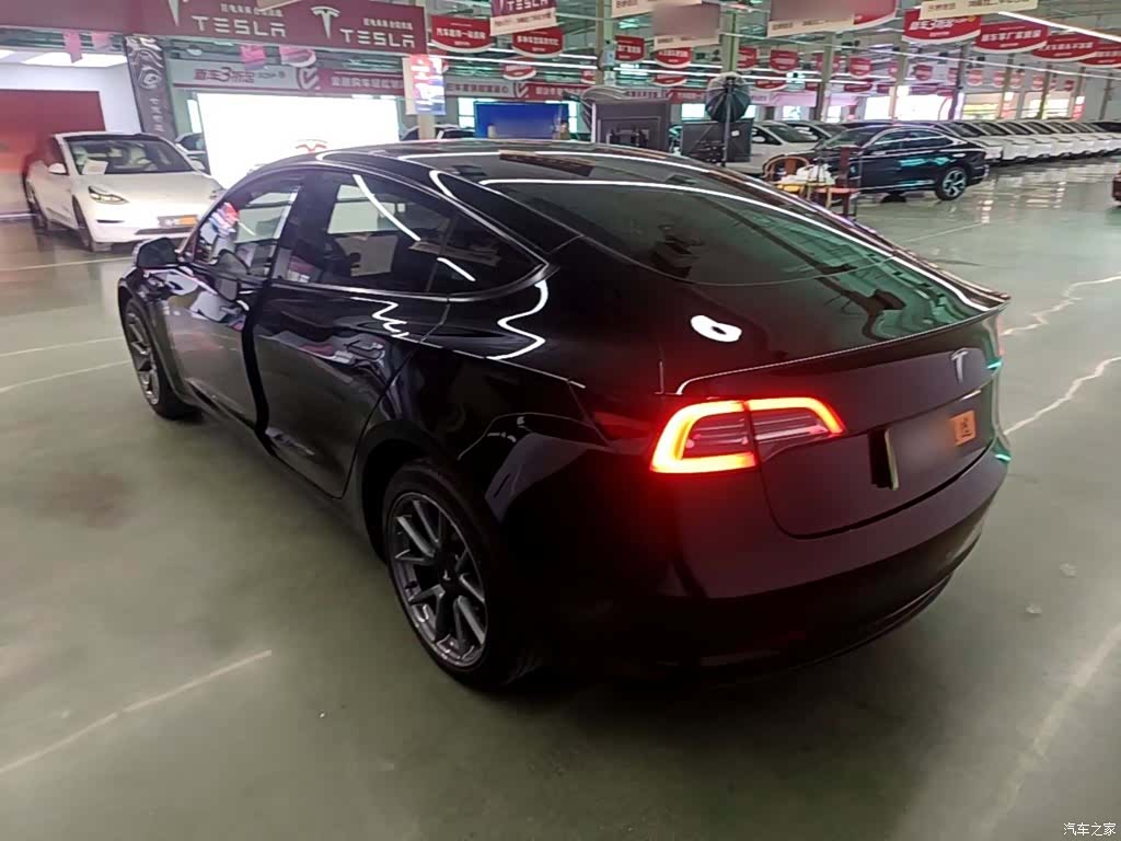 Tesla Model 3, 2023 все фото