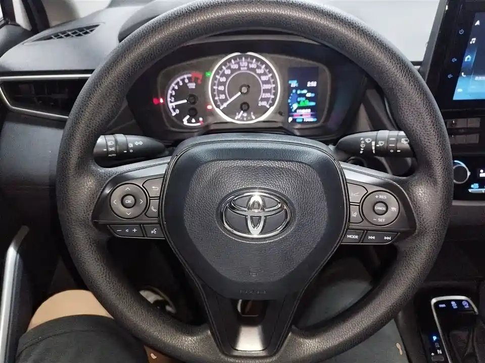 Toyota Corolla Sharp amplifier