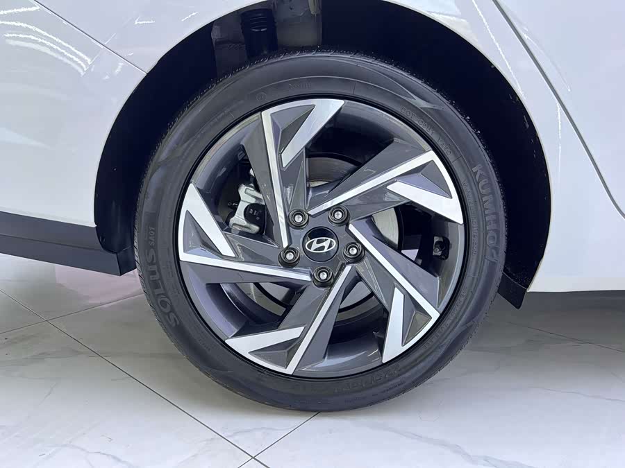 Hyundai Elantra 2024, фото 20