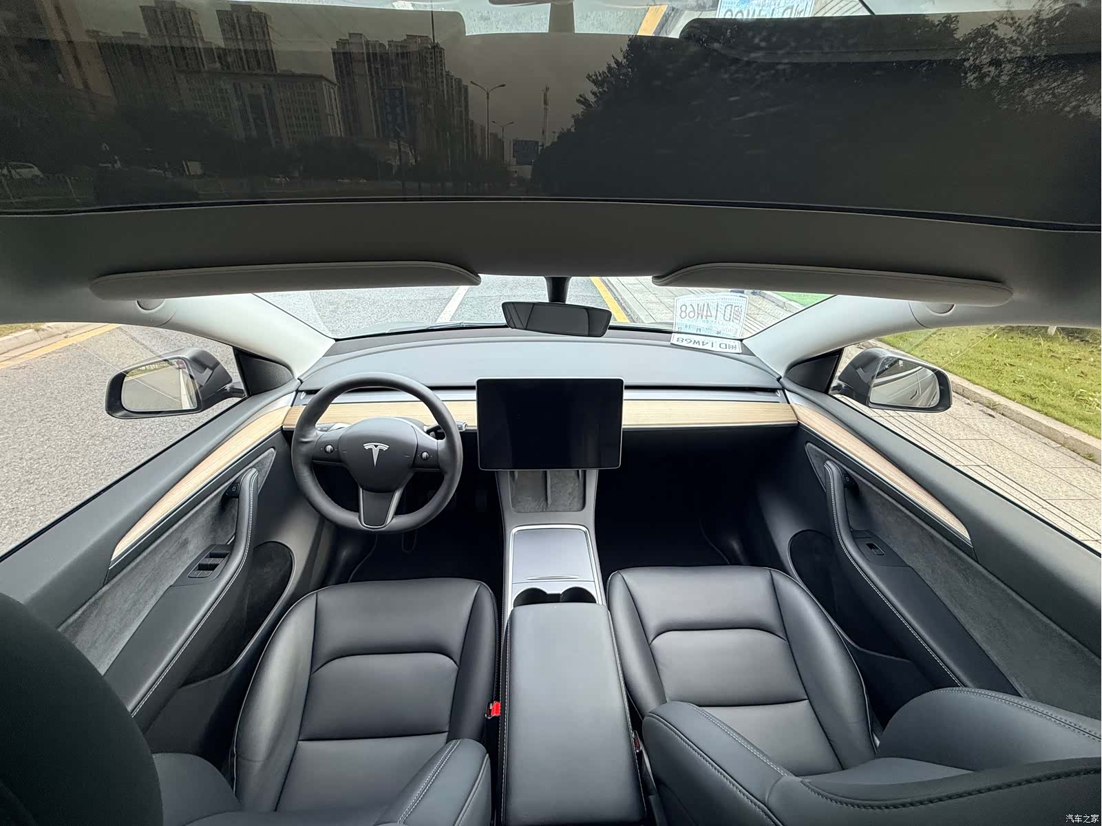 Tesla Model Y, 2022 14