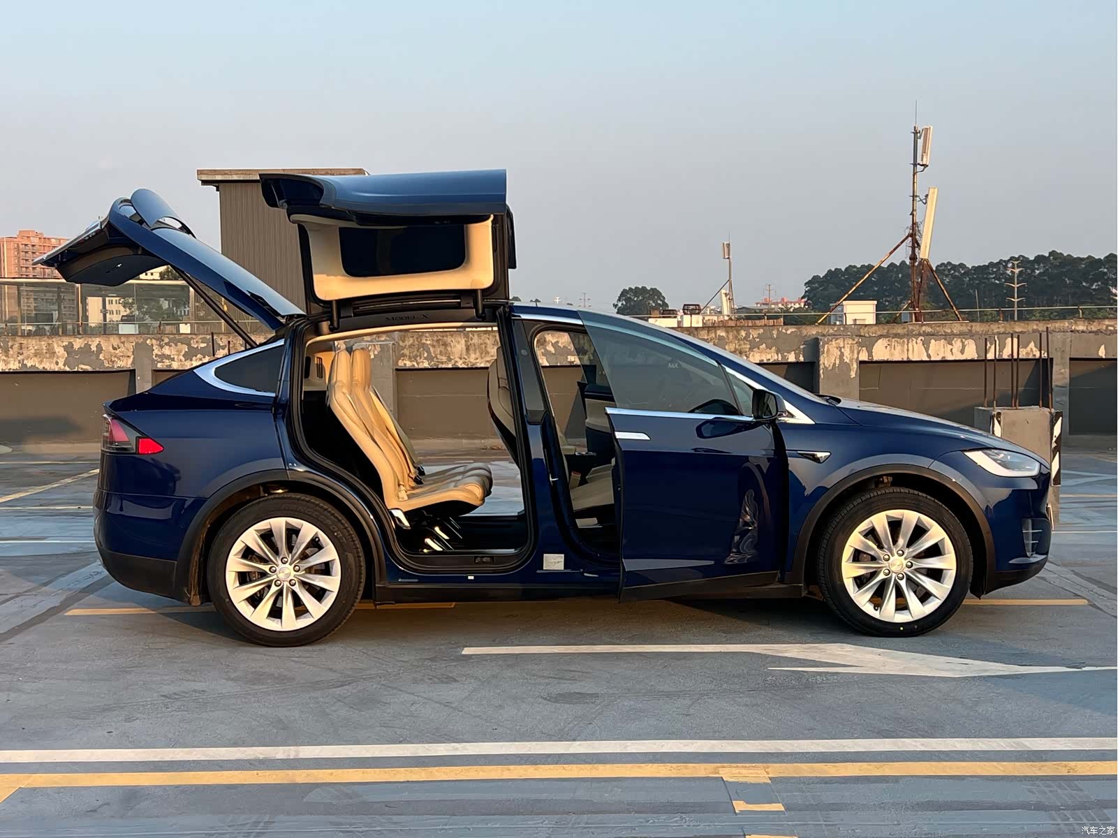 Tesla Model X, 2017 23