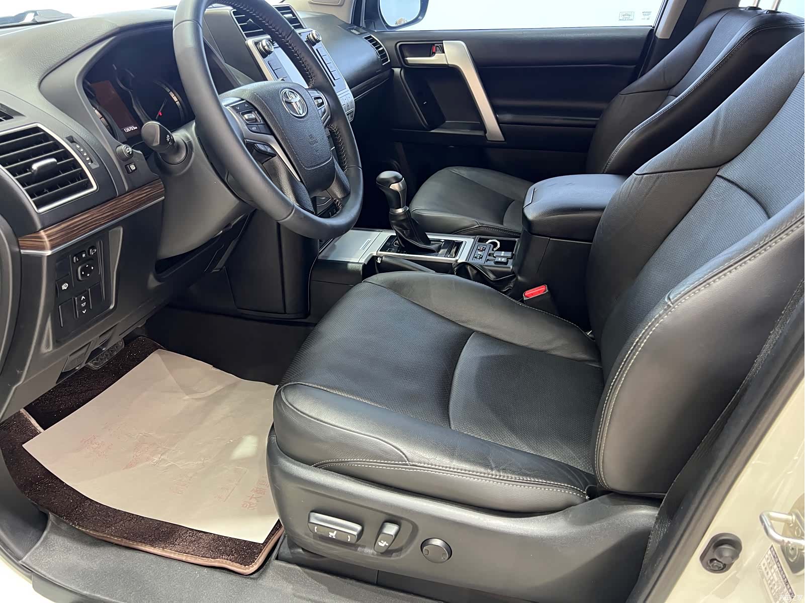 Toyota Prado, 2020 10