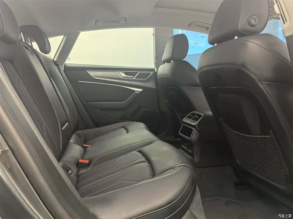 Audi A7, 2025 13