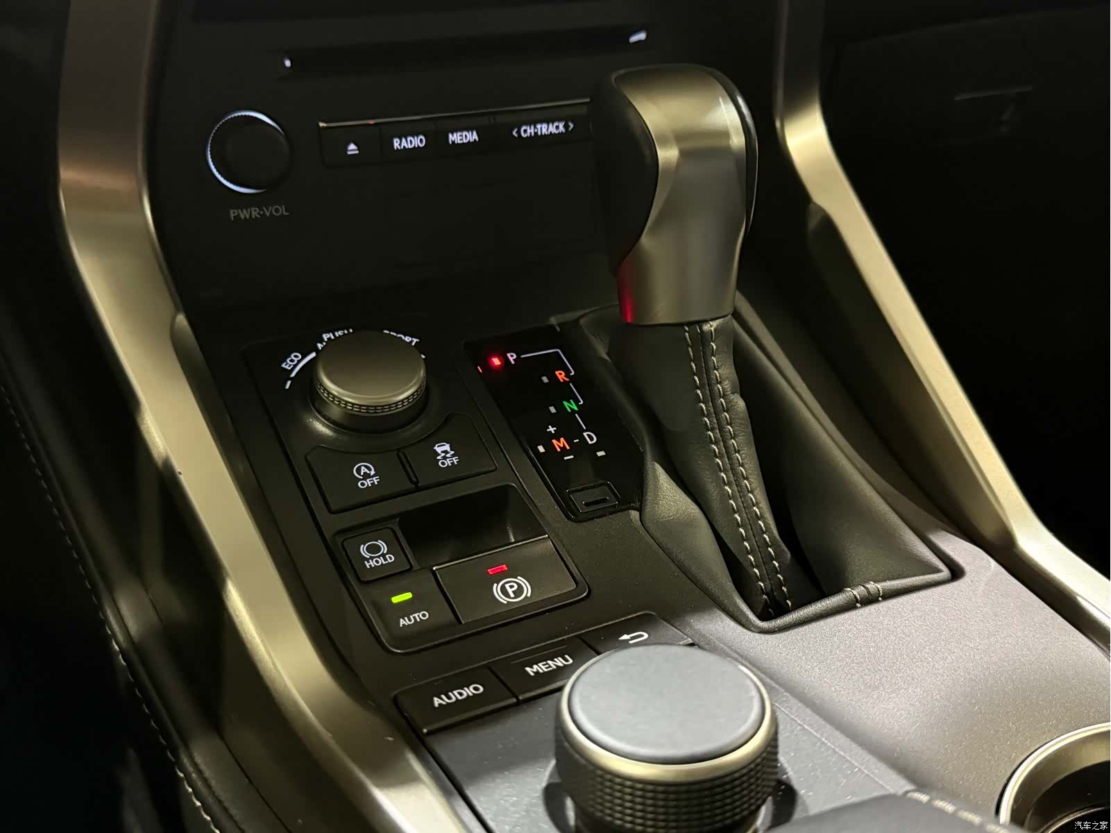 Lexus NX, 2017 14