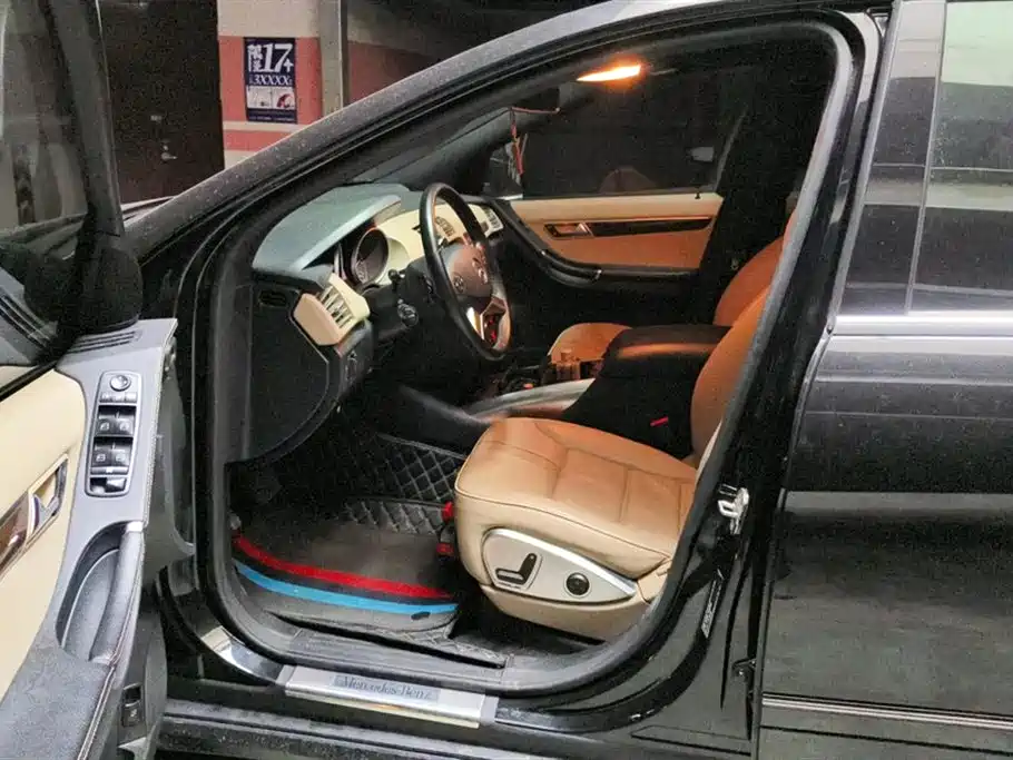 Mercedes-Benz R-class