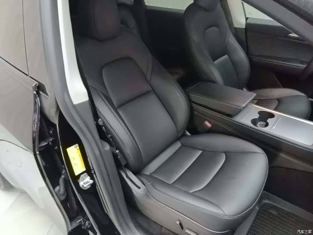Tesla Model Y, 2022 25