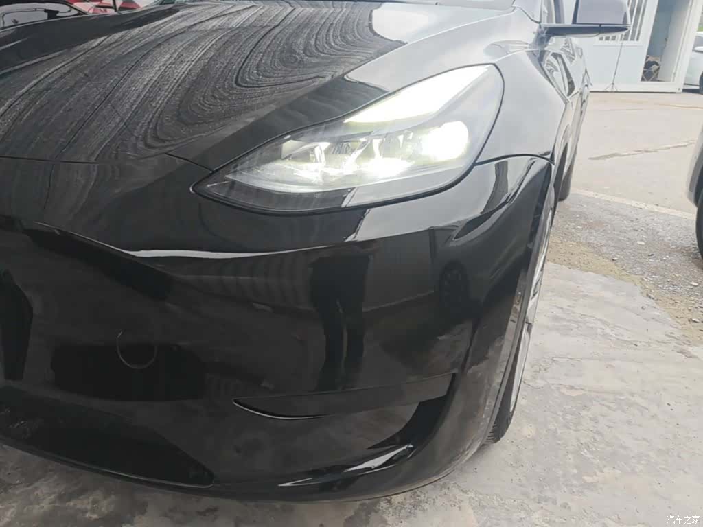 Tesla Model Y, 2022 18