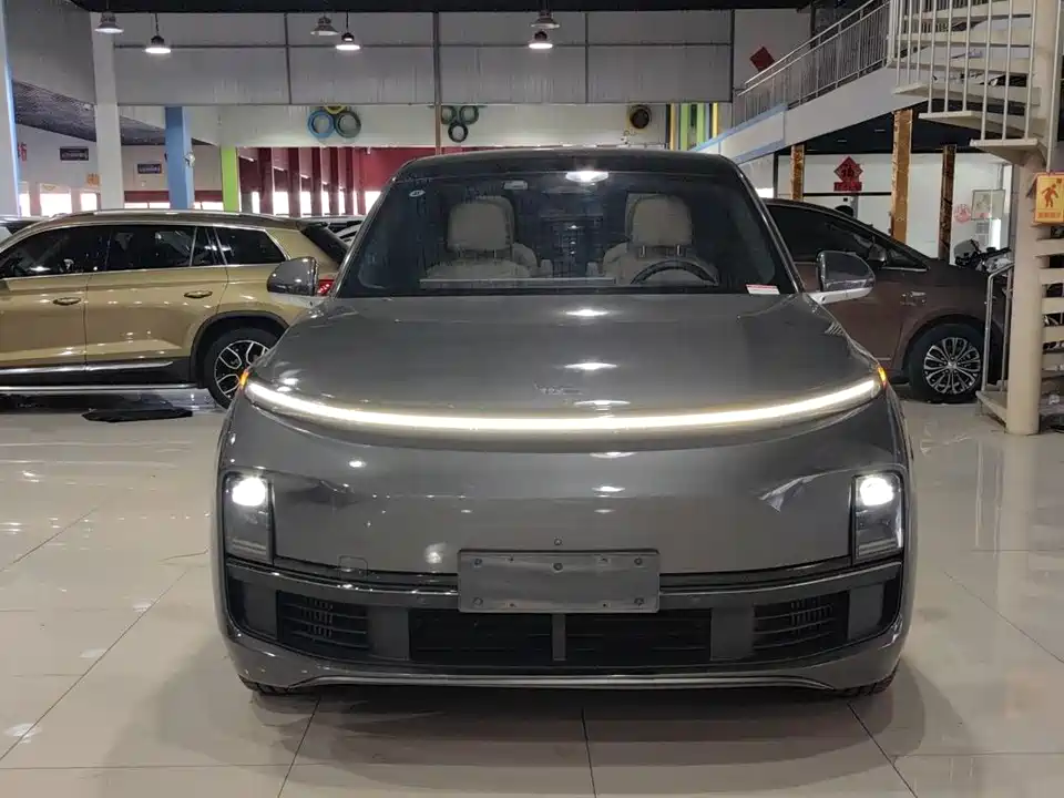 Li Auto Ideal L8