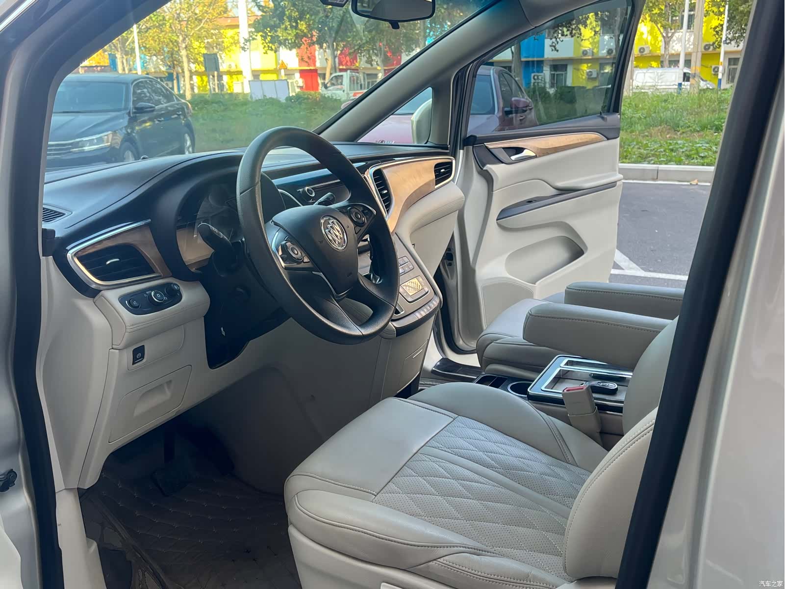 Buick GL8, 2019 10