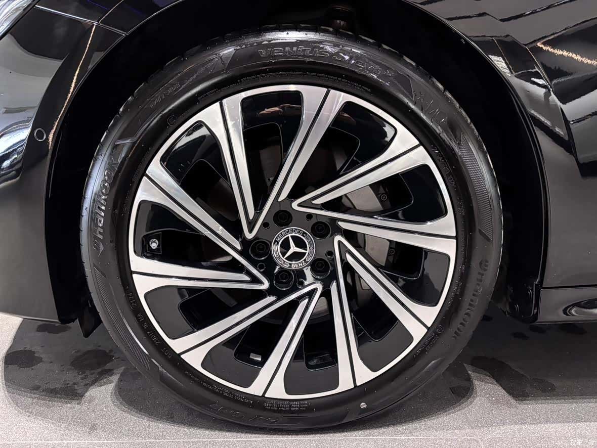 Mercedes-Benz E-Class, 2024 6