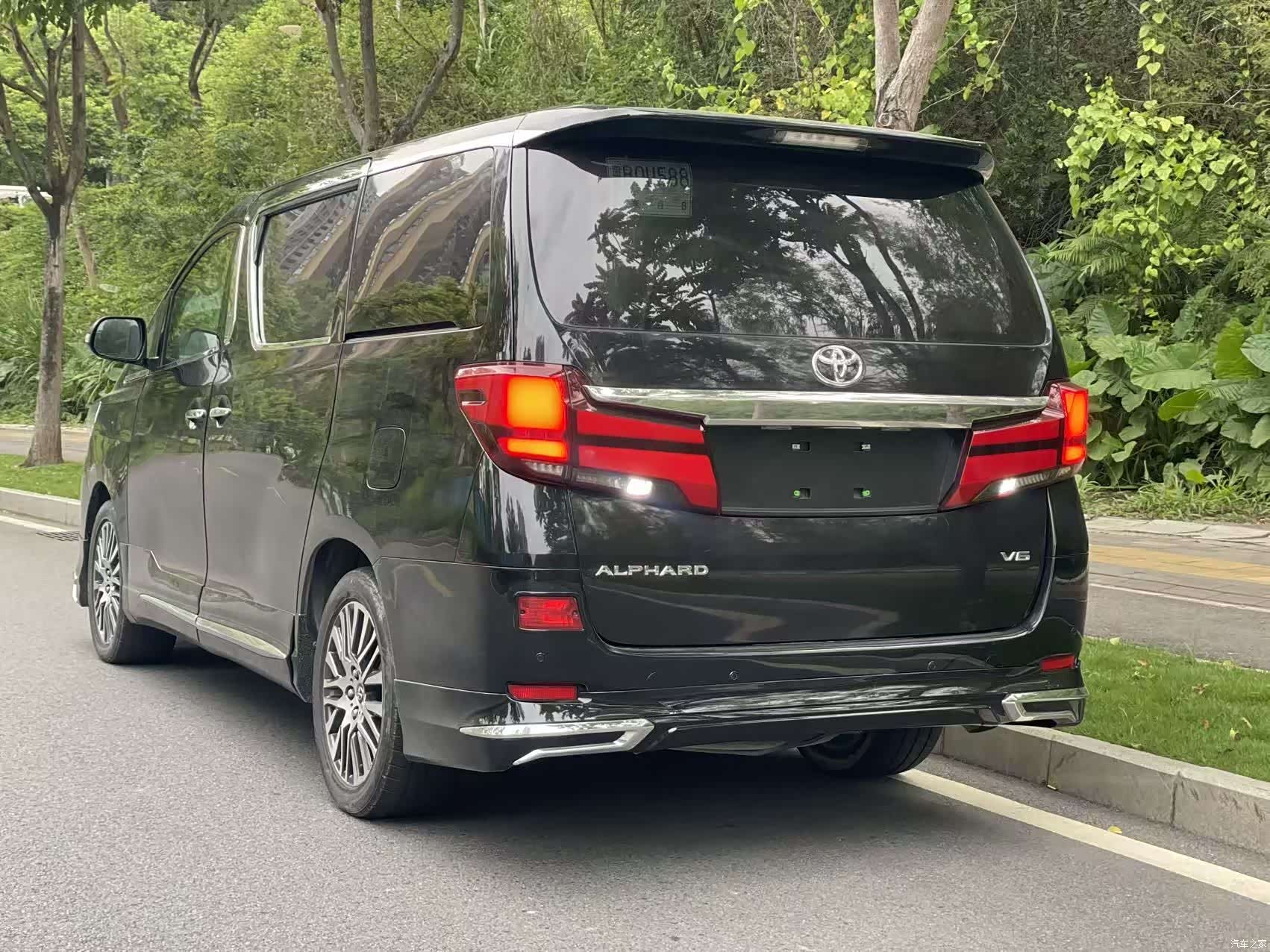 Toyota Alphard, 2014 6