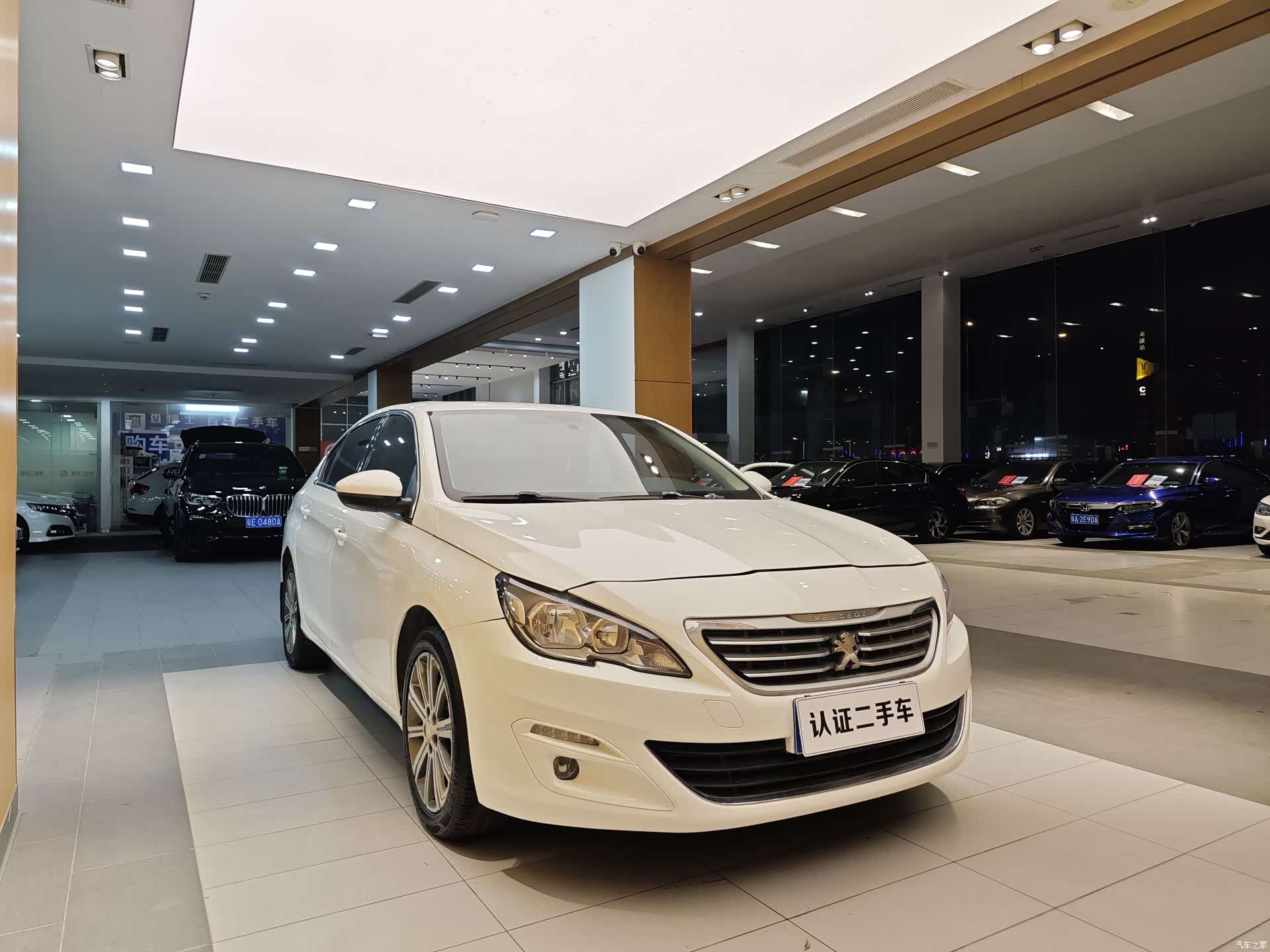 Peugeot 408, 2016 все фото