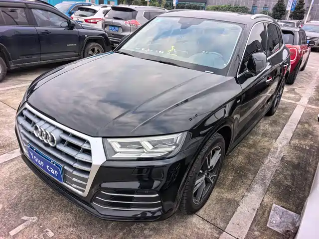 Audi Q5L 2019 — купить из Китая под заказ