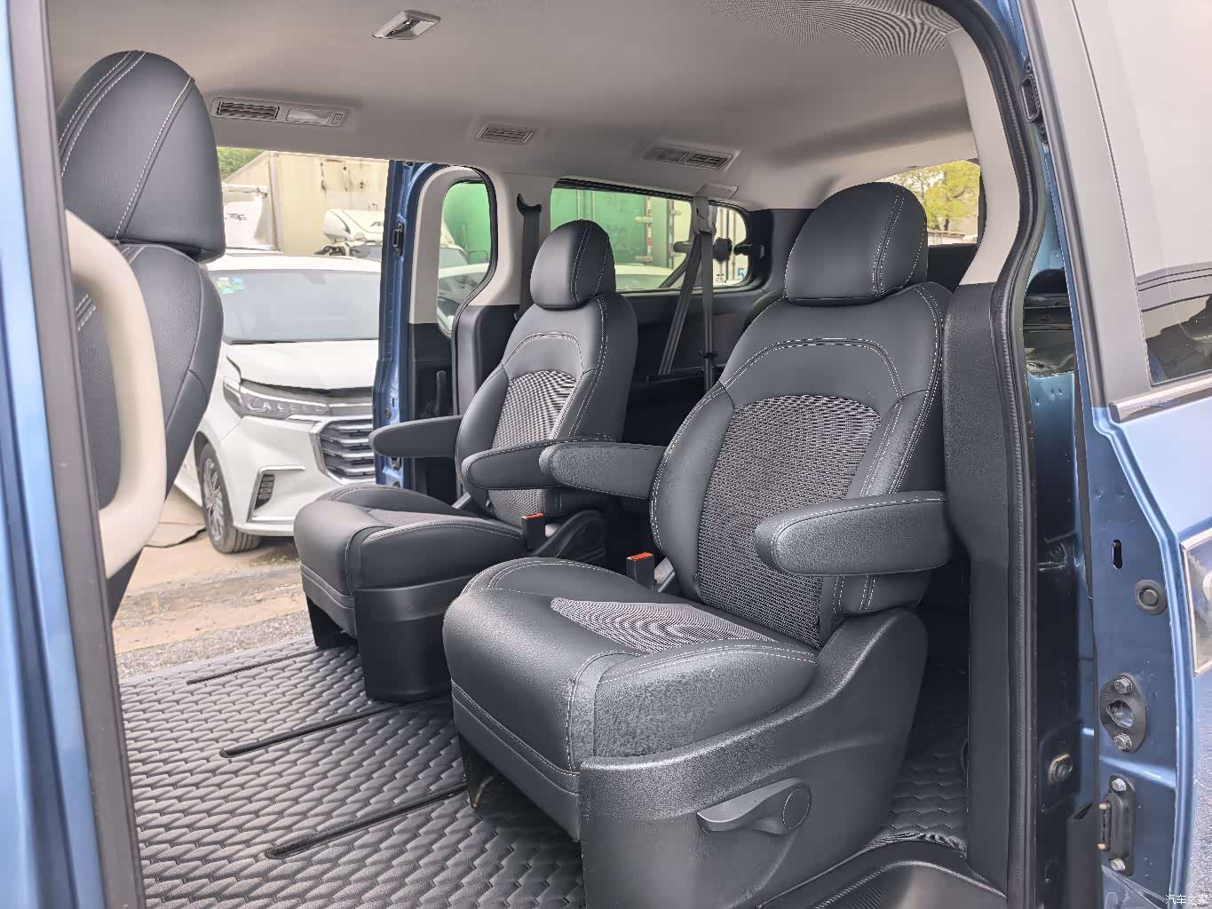 Maxus G10, 2017 11