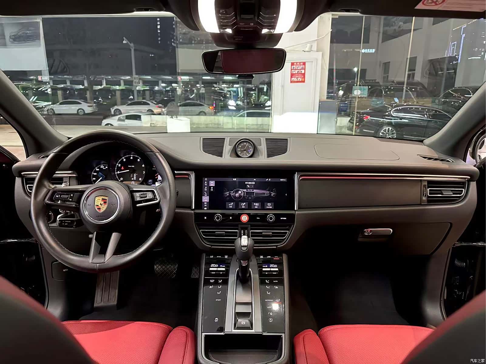 Porsche Macan, 2022 8