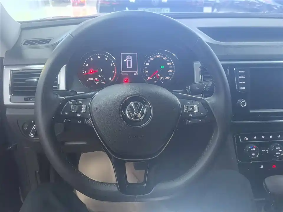 Volkswagen Tourang