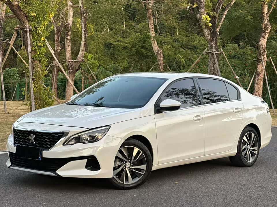 Peugeot 408