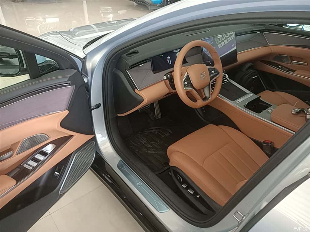 BYD Han, 2025 16