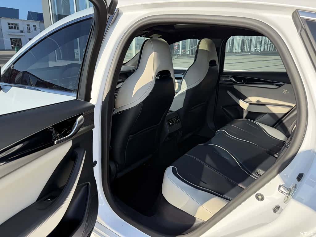 BYD Qin, 2021 13