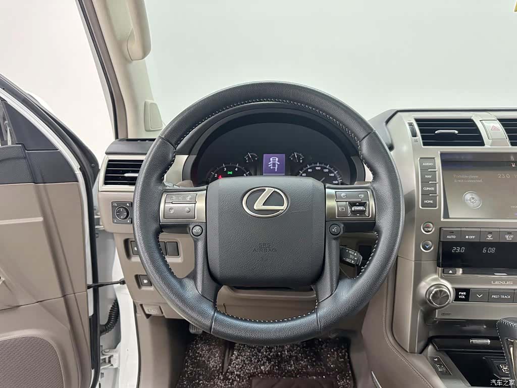 Lexus GX, 2019 14