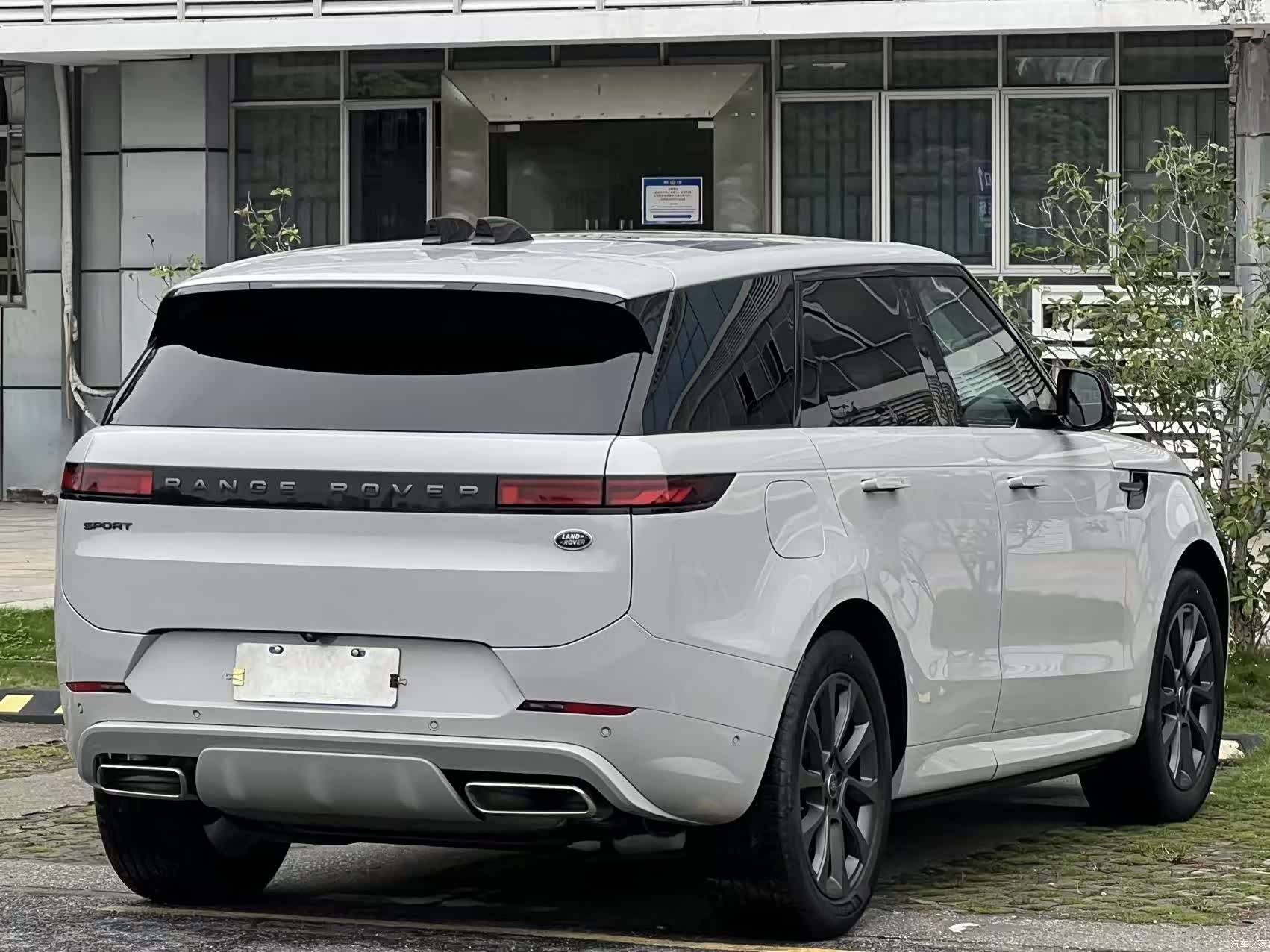 Land Rover Range Rover, 2023 все фото