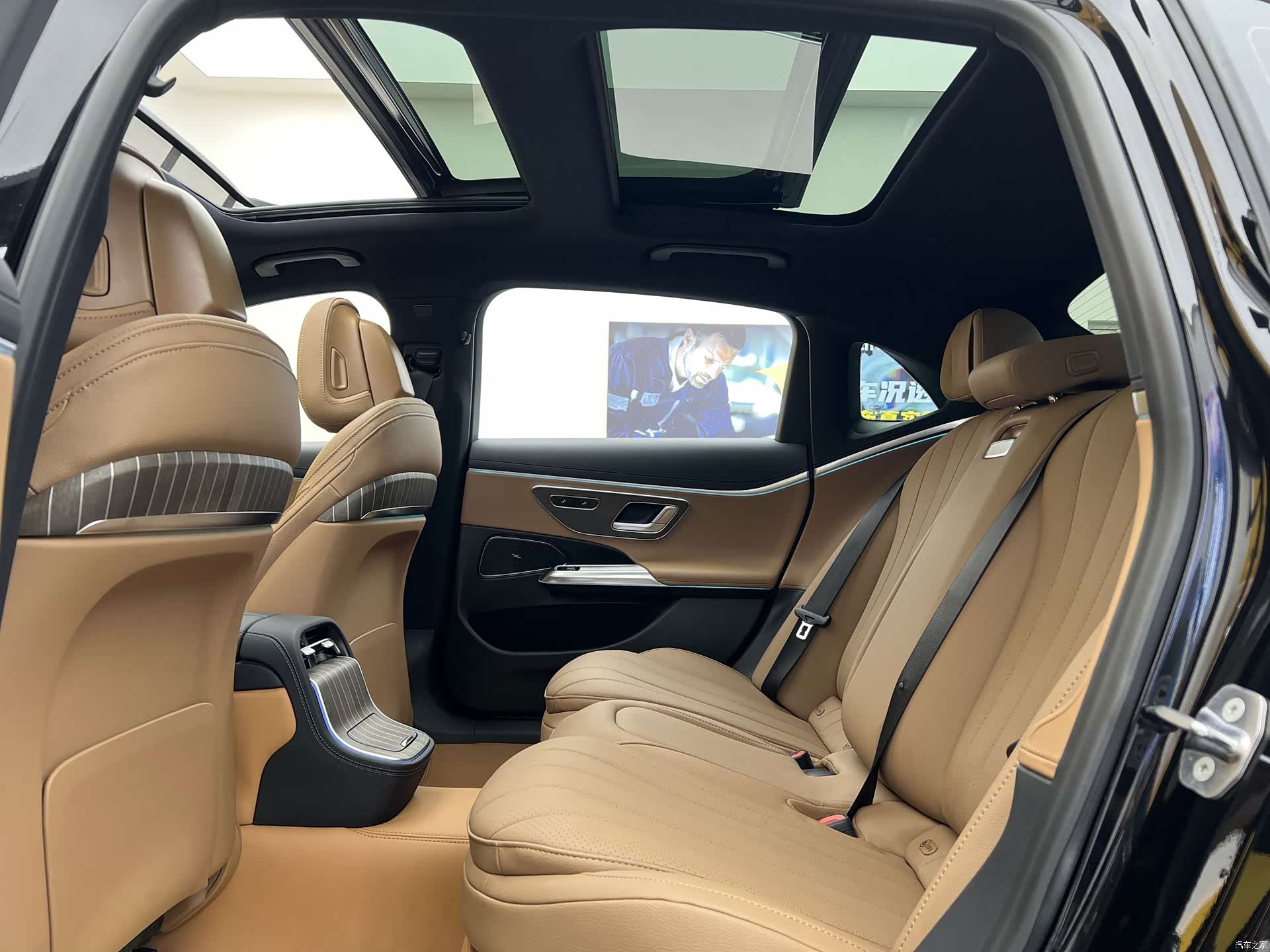 Mercedes-Benz E-Class, 2025 6