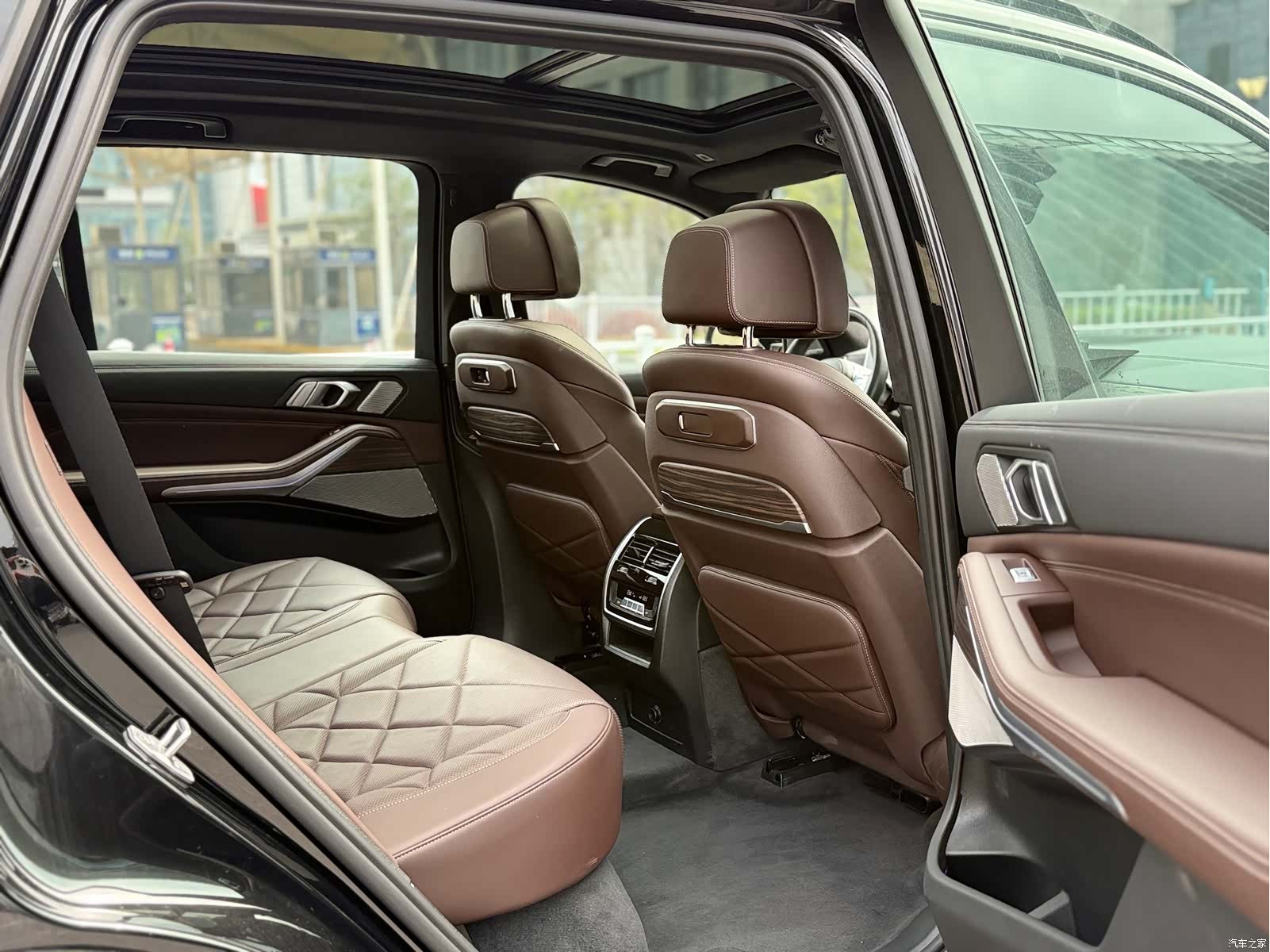 BMW X5, 2025 12