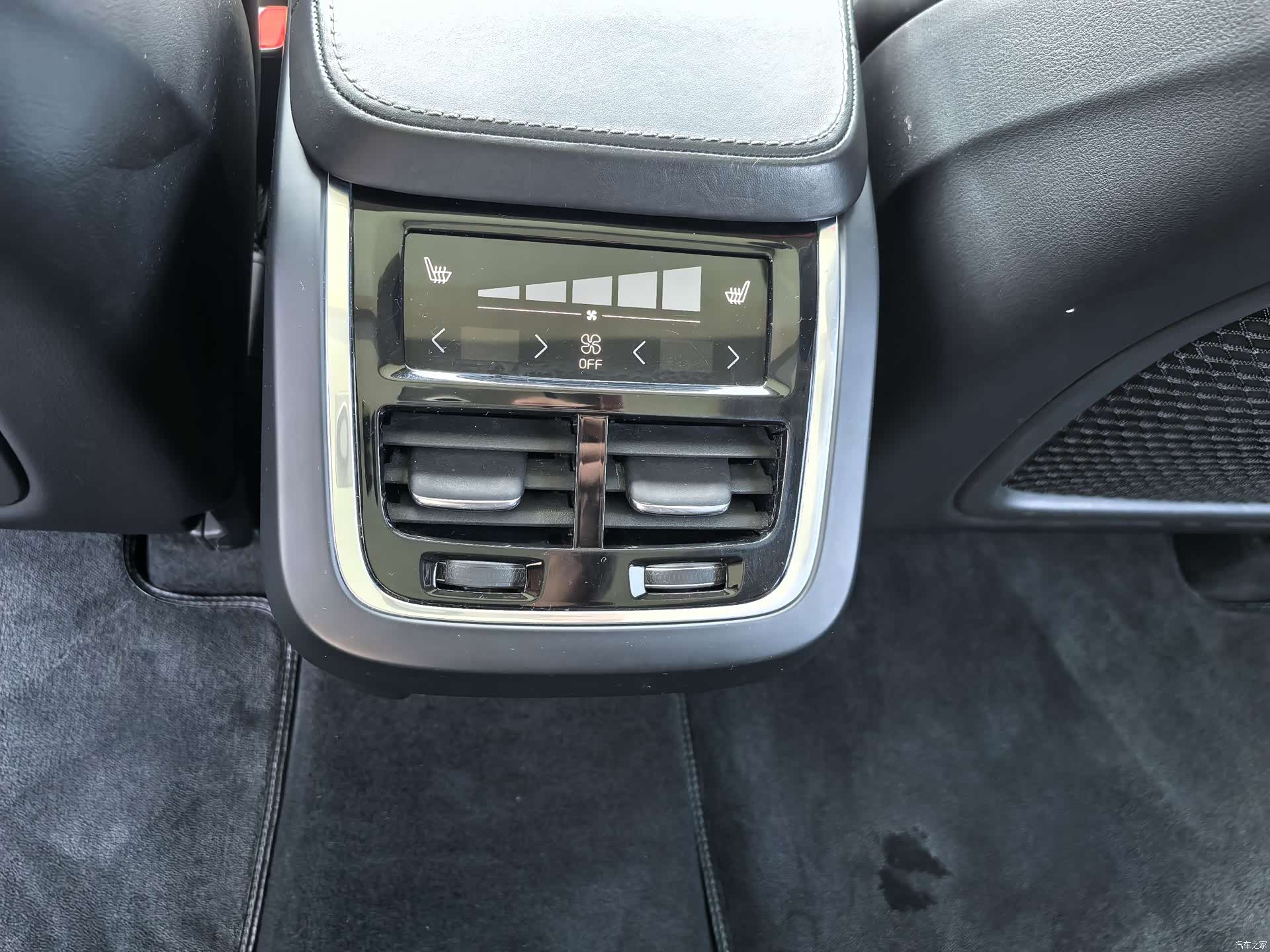 Volvo XC90, 2017 11