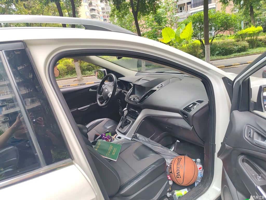 Ford Kuga, 2015 22
