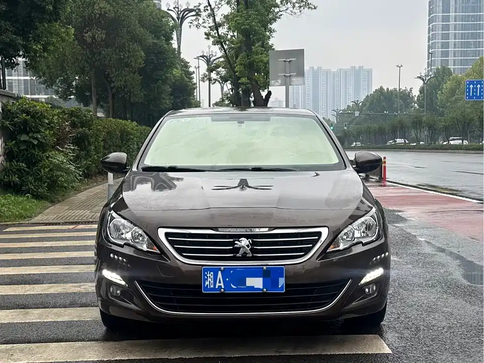 Peugeot 408
